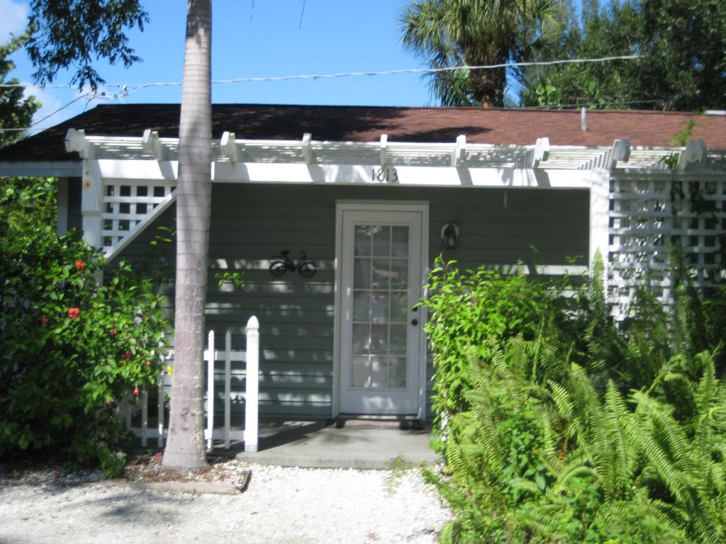 Take A Step Back Into Old Florida Cottages For Rent In