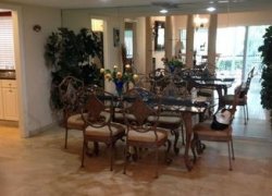  Large Dining Area
