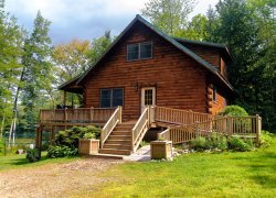  Kiwi Lodge near Farmington in Western Lakes & Mountains region of Maine